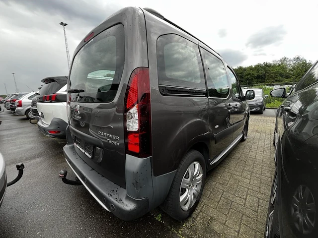 Peugeot partner tepee outdoor 1.2 puretech outdoor s&s 110, 2018 - afbeelding 26 van  31