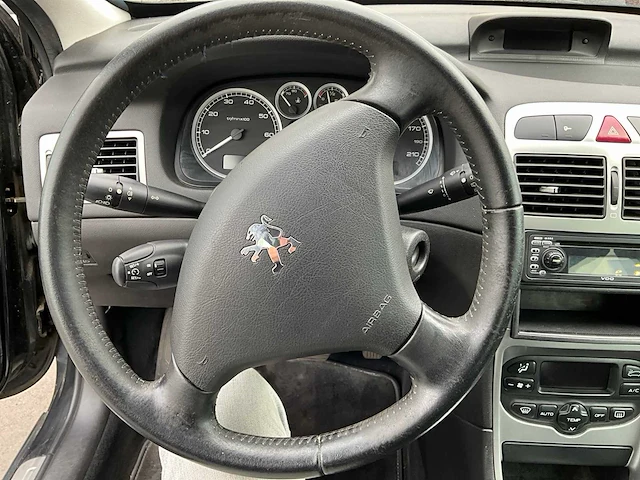 Peugeot personenauto - afbeelding 8 van  23