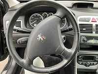 Peugeot personenauto - afbeelding 8 van  23