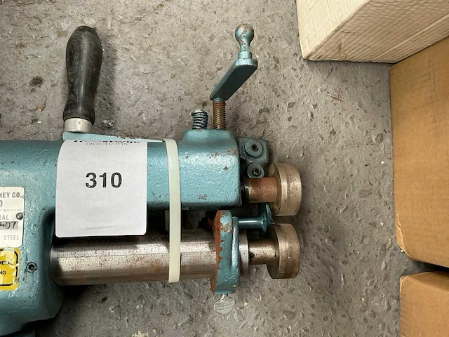 Pexto 622 lr handbediende krimp- en kralenmachine - afbeelding 3 van  5