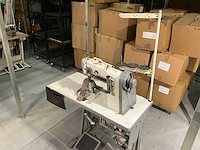Pfaff 2naalds zuilmachine, drievoudig transport met draadafsnijder type 1296 - afbeelding 1 van  6