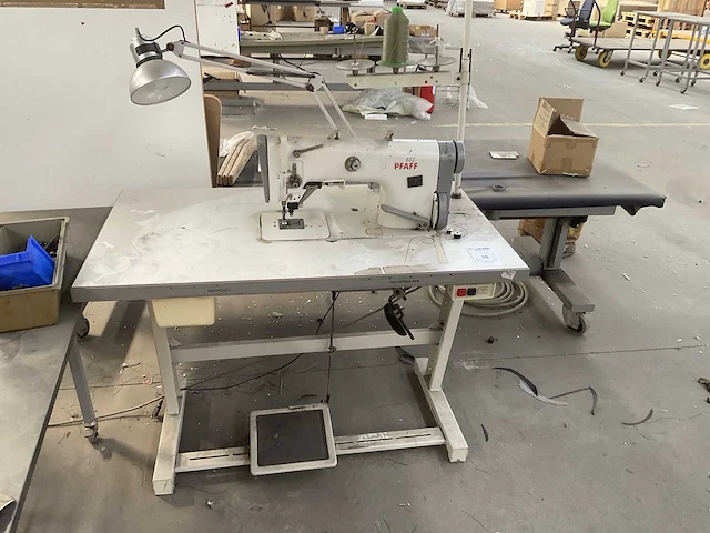 Pfaff 481-g industriële naaimachine - afbeelding 1 van  6