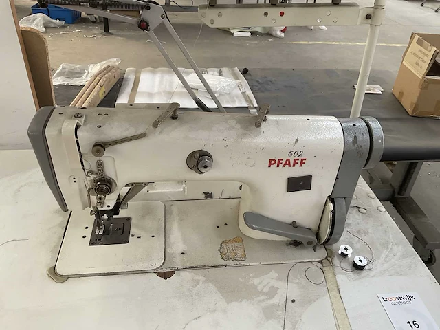 Pfaff 481-g industriële naaimachine - afbeelding 2 van  6