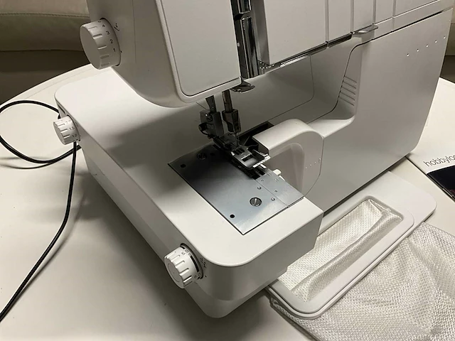 Pfaff hobbylock 2.5 naaimachine overlock - afbeelding 8 van  10