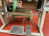 Pfaff naaimachine dubbele naald zonder luchtdruk - afbeelding 5 van  8