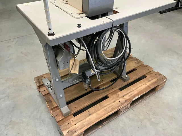 Pfaff p139s-01 naaimachine - afbeelding 6 van  8