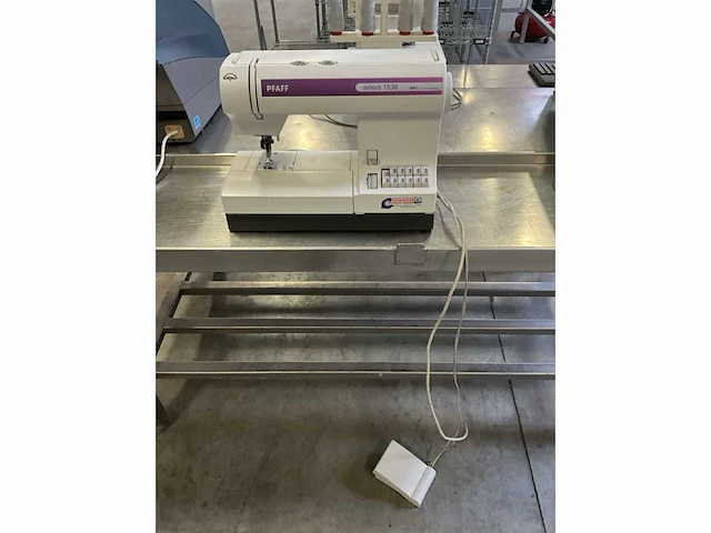 Pfaff select 1538 naaimachine - afbeelding 2 van  4