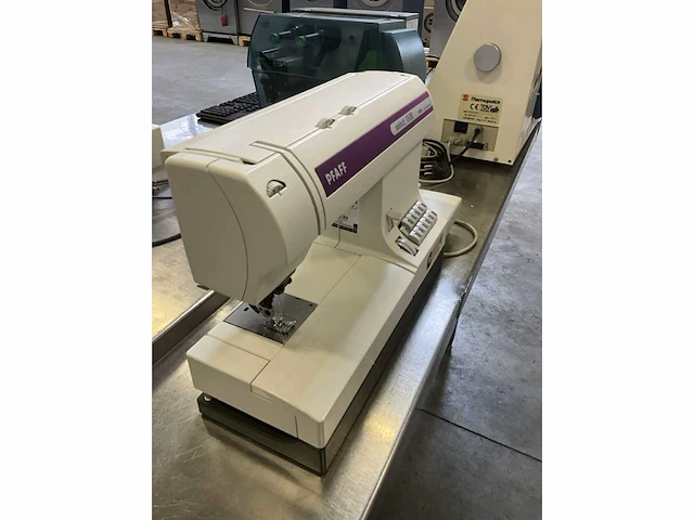 Pfaff select 1538 naaimachine - afbeelding 3 van  4