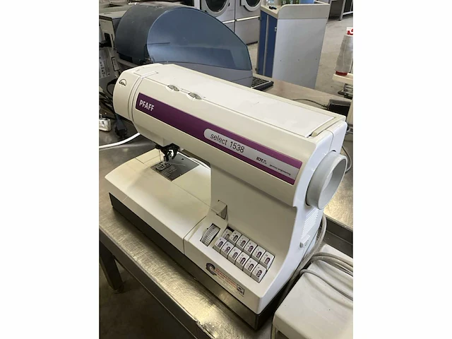Pfaff select 1538 naaimachine - afbeelding 4 van  4