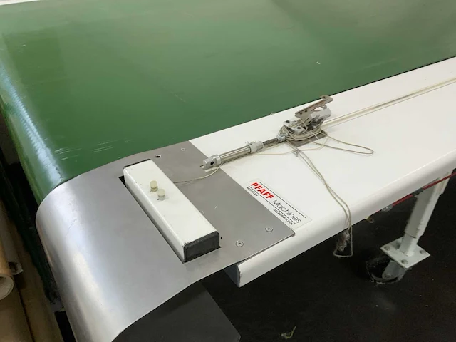 Pfaff tafel met transportband na te zien - afbeelding 4 van  6