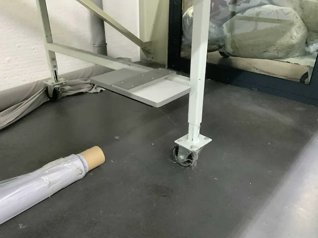 Pfaff tafel met transportband na te zien - afbeelding 6 van  6