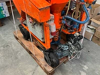 Pft g4 spuitgietmachine - afbeelding 18 van  20