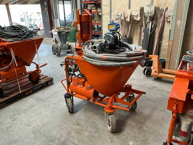 Pft g4 spuitgietmachine - afbeelding 15 van  20