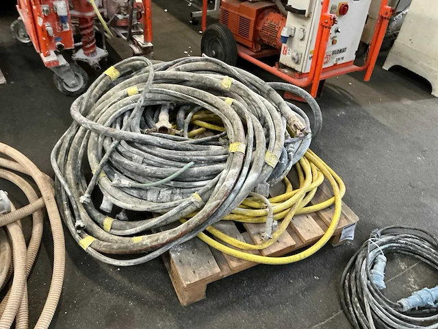 Pft g4 x mobiele gipsspuitmachine - afbeelding 3 van  13