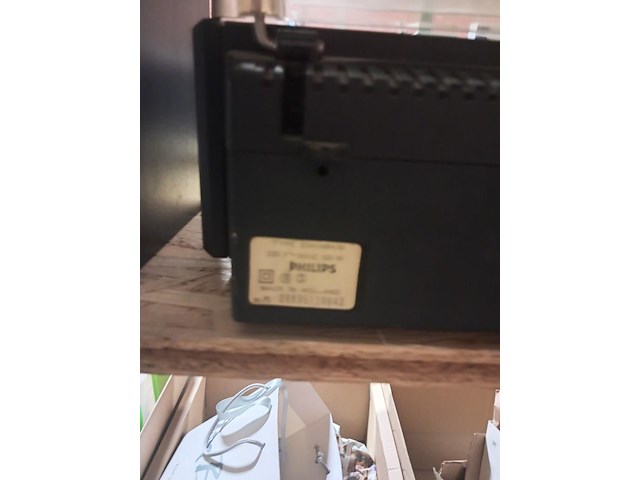 Philipps radio,cassette en platenspeler goede staat + 2 boxen - afbeelding 7 van  8