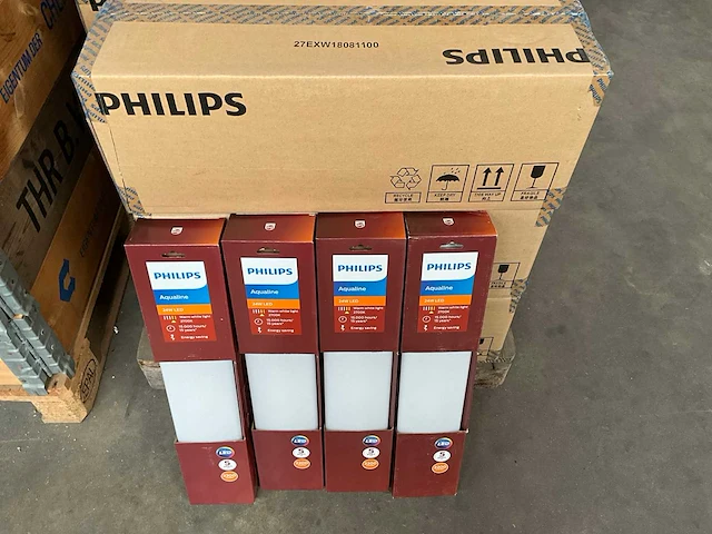Philips aqualine 24w led ip65 plafondlamp (22x) - afbeelding 1 van  10