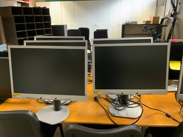 Philips brillance 220b computerschermen (5x) - afbeelding 1 van  6