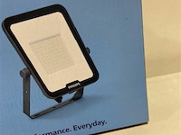 Philips led straler ip65 5500 lumen50w 3000k - afbeelding 3 van  3