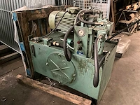 Phw - 100 - persmachine met matrijs voor profielplaten - afbeelding 8 van  22