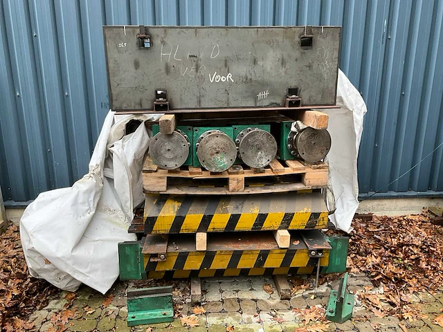 Phw - 100 - persmachine met matrijs voor profielplaten - afbeelding 20 van  22
