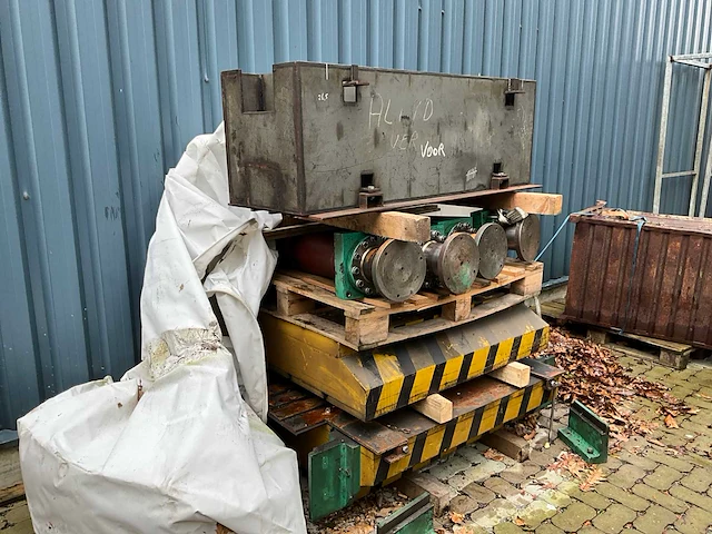 Phw - 100 - persmachine met matrijs voor profielplaten - afbeelding 21 van  22