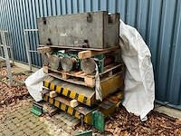 Phw - 100 - persmachine met matrijs voor profielplaten - afbeelding 22 van  22