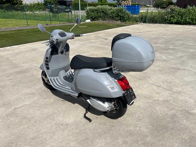 Piaggio - gts 300 - motorfiets - afbeelding 9 van  14
