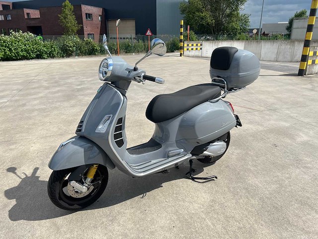 Piaggio - gts 300 - motorfiets - afbeelding 8 van  14