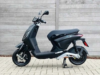 Piaggio 1 plus scooter - afbeelding 2 van  8