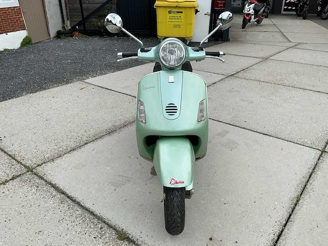 Piaggio vespa 125 - afbeelding 23 van  32