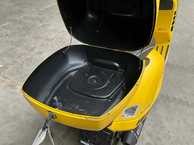 Piaggio vespa gts motorfiets - afbeelding 7 van  19