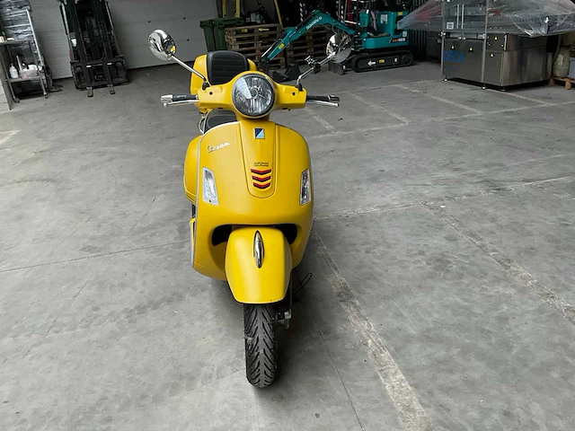 Piaggio vespa gts motorfiets - afbeelding 12 van  19