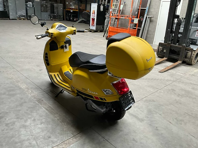 Piaggio vespa gts motorfiets - afbeelding 17 van  19