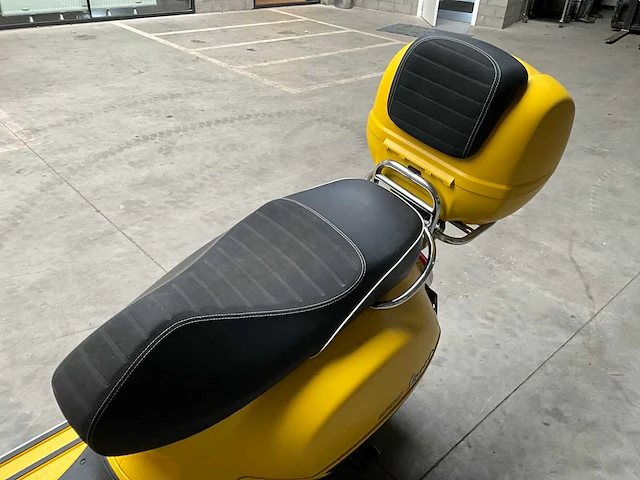 Piaggio vespa gts motorfiets - afbeelding 18 van  19