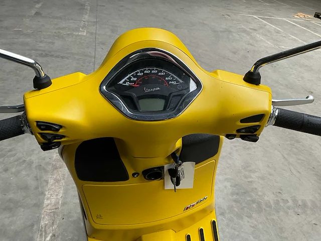 Piaggio vespa gts motorfiets - afbeelding 19 van  19