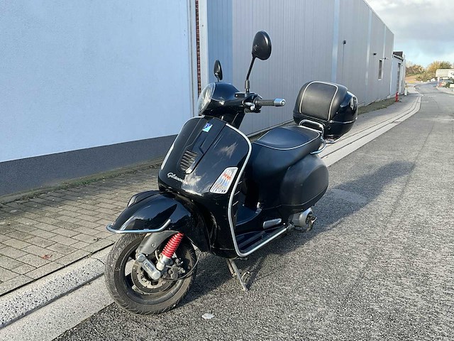 Piaggio vespa gts300 - afbeelding 1 van  30
