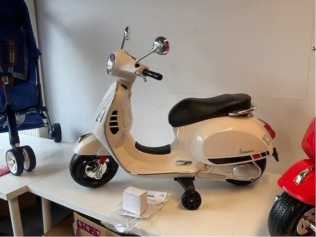 Piaggio vespa kids e-scooter (10x) - afbeelding 4 van  11