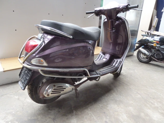 Piaggio vespa lx - afbeelding 3 van  5