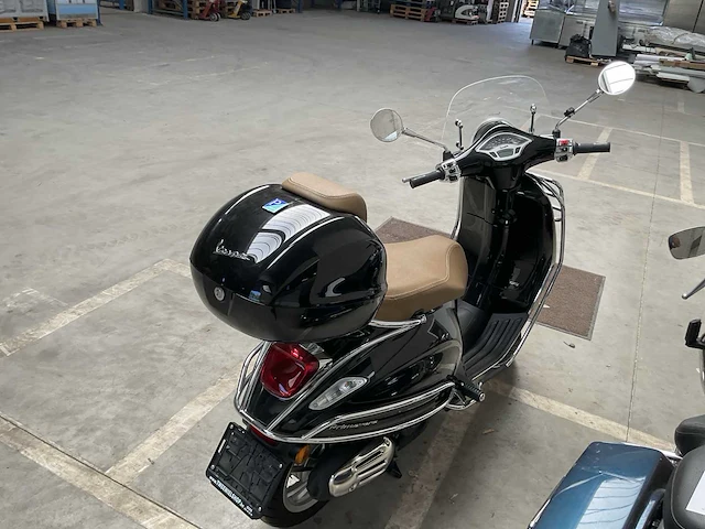 Piaggio vespa primavera 125 abs motorfiets - afbeelding 7 van  9