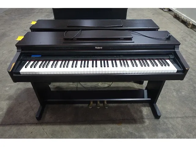 Piano roland - afbeelding 1 van  1