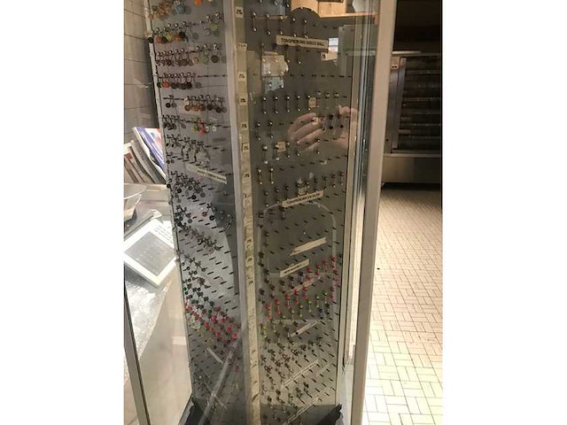 Piercing - afbeelding 11 van  11