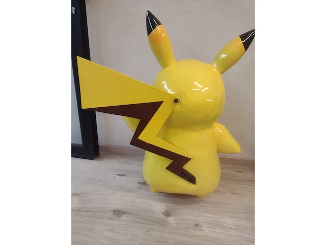 Pikachu - afbeelding 4 van  4