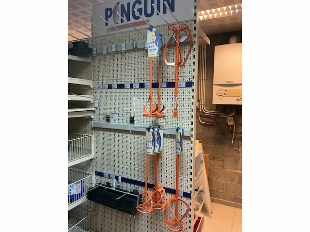 Pinguïn ,metsersprofielen en mengstangen met hun borstel - afbeelding 2 van  4
