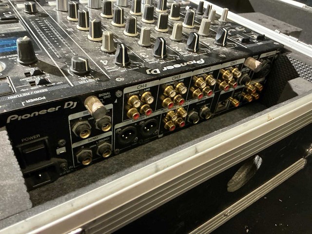 Pioneer 4-kanaals digitale dj-mixer - afbeelding 5 van  7