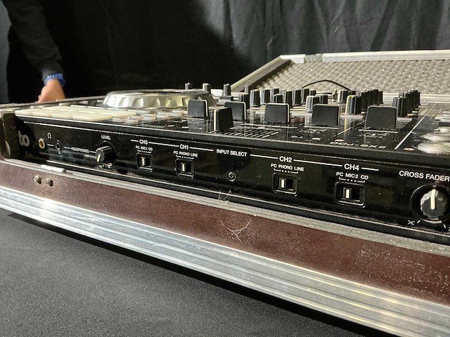 Pioneer 4-kanaals dj controler - afbeelding 7 van  8
