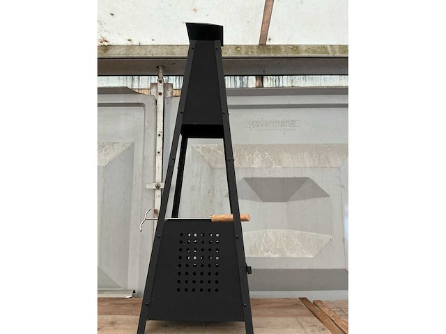 Piramide vuurkorf. - afbeelding 2 van  2