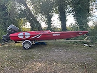 Piranha racing speedboot op trailer - afbeelding 27 van  32