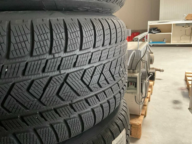 Pirelli scorpion bmw x5 winterset (4x) - afbeelding 6 van  8
