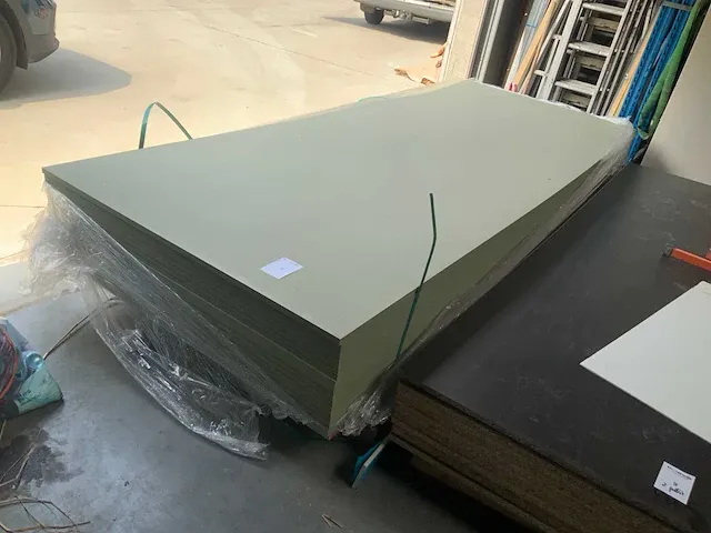 Plaatmateriaal (17x) - afbeelding 1 van  2