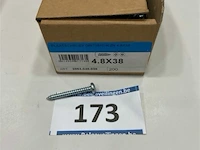 Plaatschroef 4,8 x 38 200 stuks - afbeelding 1 van  3